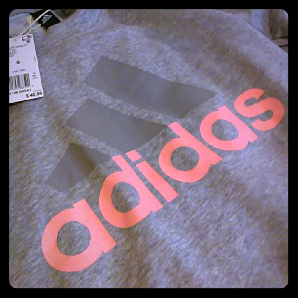 3/$20 🌠Adidas Sweatshirt in Grey NWT
